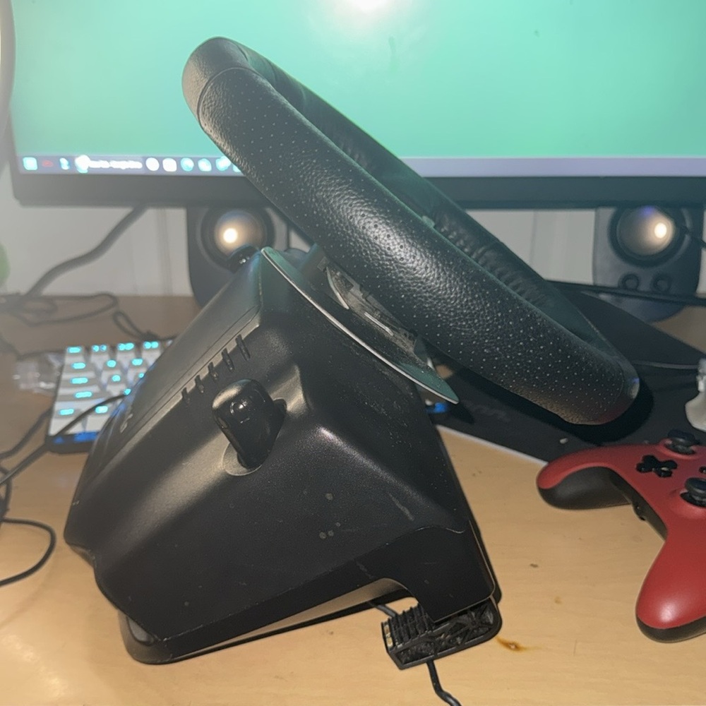 Logitech Black Racing Wheel Controller for Xbox - Picture 7 of 11